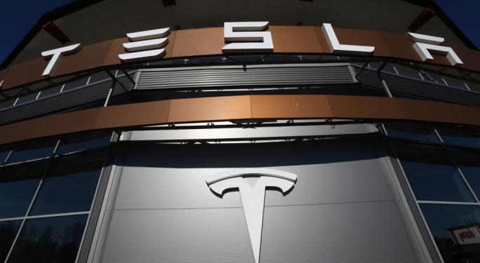 Swedish Union Striking Against Tesla Says Standoff Could End If EV Giant Follows Amazon's Playbook
