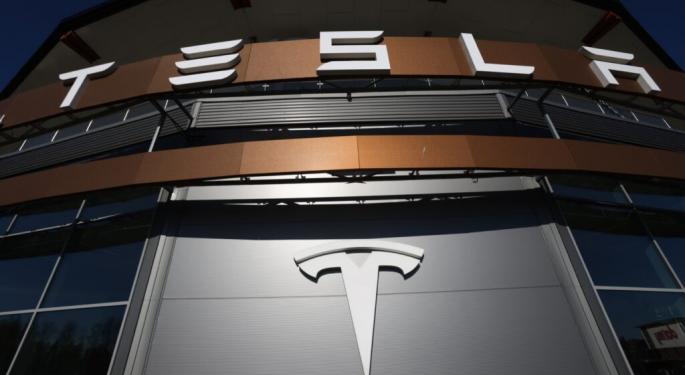 Ahead Of Tesla's Q4 Earnings, Analyst Positive Despite Muted Outlook For Margin, New Product Ramp-up