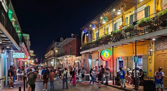 Trump Calls FBI, DOJ 'Incompetent And Corrupt,' US A 'Laughing Stock' — Biden Calls NOLA Attack 'Despicable,' Expresses Sympathy For Victims' Families