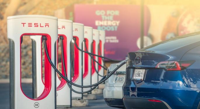 Tesla Exec Pins Long Wait Lines At Superchargers In Sweden On IF Metall Strike: 'Waiting In Line Like This Is Super Painful'