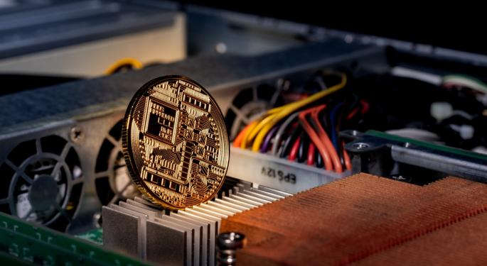 Riot's AI Pivot Over Bitcoin Mining: Analyst Says 'Encouraging' Move