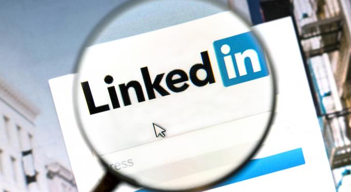 Microsoft's LinkedIn Hit With Lawsuit For Violating User Privacy, Allegedly Sharing Private Data For AI Model Training