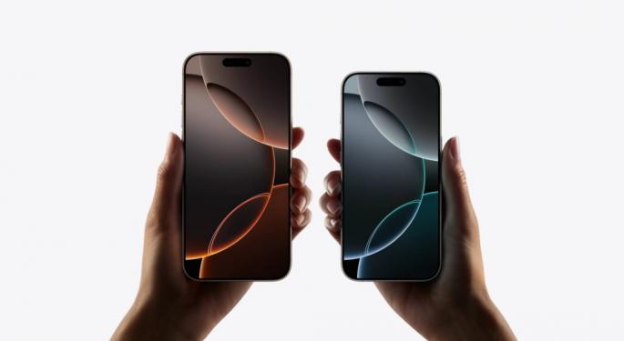 Apple's iPhone 17 Dynamic Island To Remain 'Largely Unchanged' Despite Prior Rumors, Says Top Analyst
