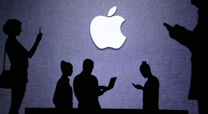 Apple's AI Delay Costs Market Share: Will Q1 Earnings Soften The Blow?