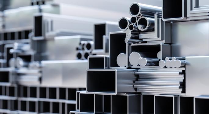 Trump To Announce 25% Steel And Aluminum Tariffs — Economist Warns President Is 'Making US Manufacturing Globally Uncompetitive'