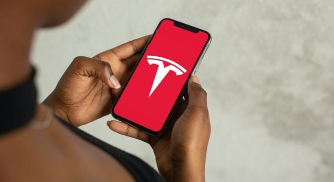 Tesla Registers 'Robus,' 'Robobus,' Hinting At Ride-Share, Transit Vision
