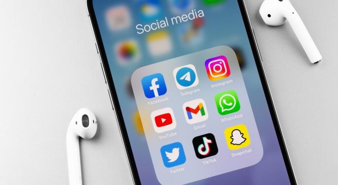 Apple Is Back With Ads On X After Halting Platform Spending In 2023 Over Elon Musk's Posts