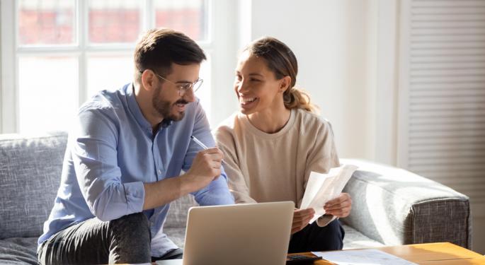 Should Married Couples Split Expenses? Dave Ramsey Says No: 'You're Married, Not Roommates'