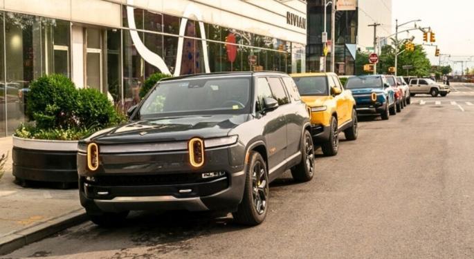 Rivian 'Long Term Winner' In EV Sector: Analysts Less Optimistic On Short Term With White House Questions