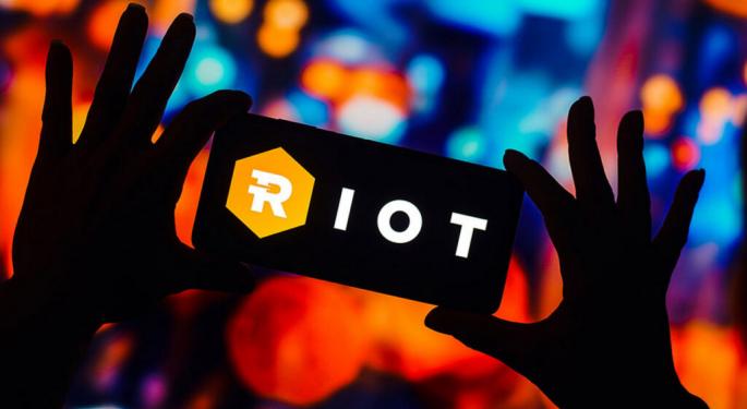 Riot Platforms CEO Reaffirms Plan To Boost Bitcoin Yield But 'Not Looking Too Closely' At Michael Saylor-Led Strategy's Maneuvers