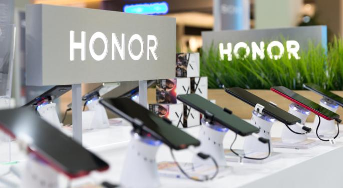 Google And China's Honor Deepen AI Partnership As Huawei Spin-Off Takes On Apple And Samsung With $10 Billion Investment