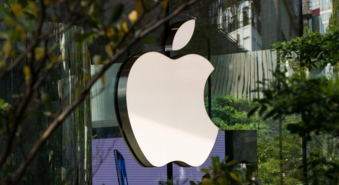 Apple's AI Crisis: Falling Behind In The AI Race?