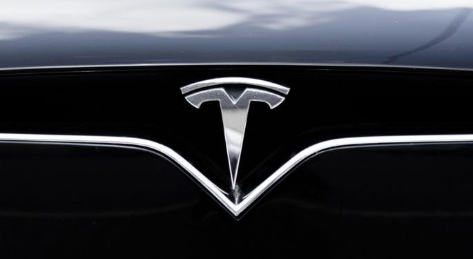 Tesla Bulls Face 'Gut Check Moment' As Musk, DOGE Distract From Stock: Analyst