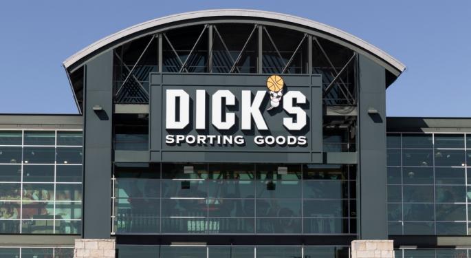 Dick's Sporting Goods Posts Q4 Beat, Guidance Disappoints As Analysts Highlight Market Share Gains