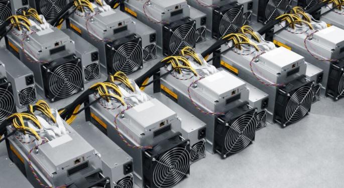 Bitcoin Miners Hit Rock Bottom? Valuations Slip Below Key Average For First Time In A Year