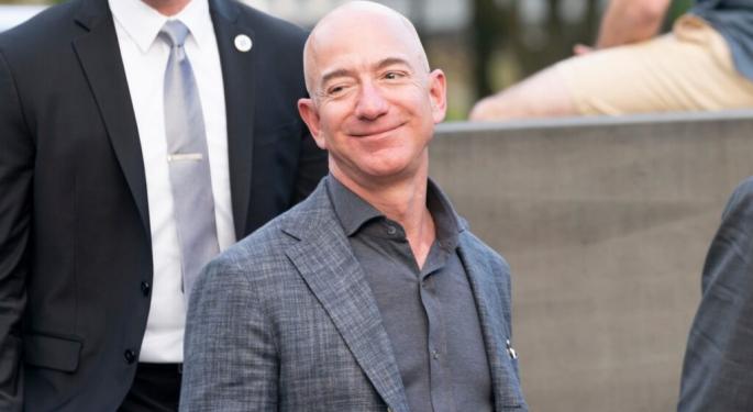 Trump Praises Jeff Bezos' Recent Moves With Washington Post: 'He's Trying To Do A Real Job'