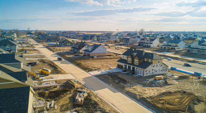 Homebuilder ETFs Await Clearer Signals Amid Housing Market Uncertainty