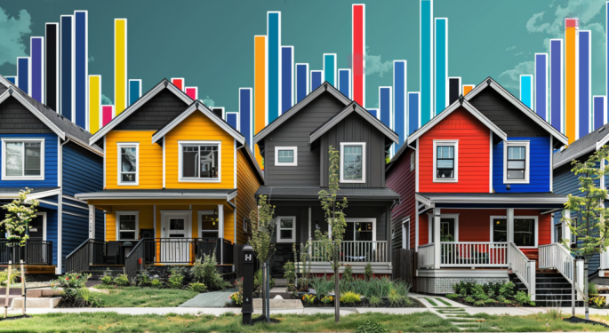 Mortgage Applications Drop As Rising Rates Squeeze Refinance Demand