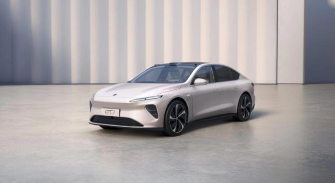 Tesla's Chinese Rival Nio Warns Of Disappointing Q1 Results: Deliveries, Revenue Set To Miss Estimates