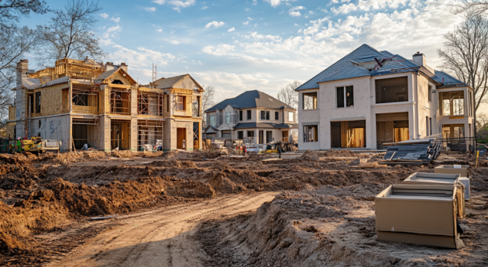 KB Home Analyst Says Outlook Could Still 'Prove Optimistic,' While Flagging Cost Pressure Risks