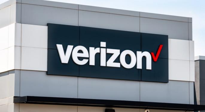 Verizon Stock Flashes Bullish Signal As Golden Cross Confirms Uptrend