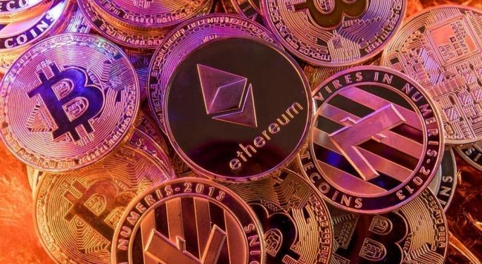 Trump Media Partnership Ensured Crypto.Com's Native Token Bucked Bitcoin, Ethereum Downsides With 21% Rally Last Week — Here's What Else Popped