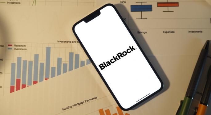 BlackRock CEO Larry Fink Warns US Manufacturing Revival Faces Labor, Immigration Hurdles