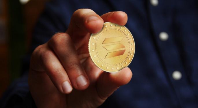 Solana Holds Near Highs As ETF Bets Mount And Liquidity Stays Strong