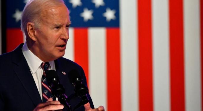 Judge Strikes Down Biden-Era Rule Capping Credit Card Late Fees At $8