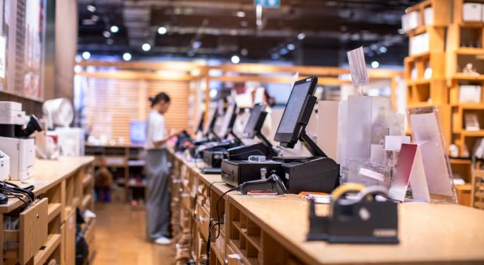 March Retail Sales Exceed Forecasts, Analyst Notes Best-Performing Sectors