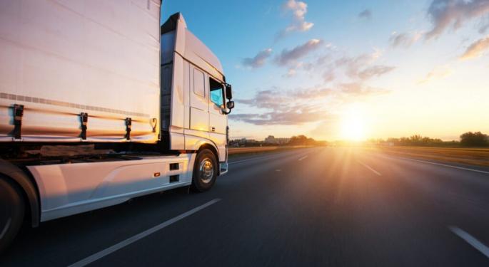 Marten Transport Q1 Miss On Revenue, Analyst Cites Later-Cycle Exposure, Strategic Strengths