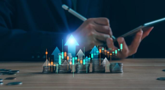 Excelerate Sees Up To $101 Million EBITDA In Q1, Launches $700 Million Notes Offering To Fund Jamaica Deal