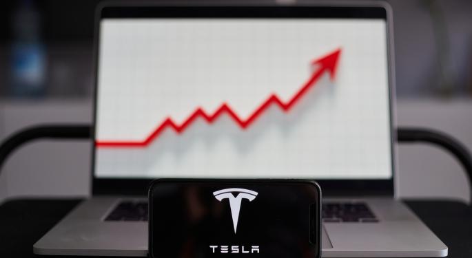 Gary Black Says Wall Street Consensus Outdated On Tesla Q1: Stock Price Will Depend On Affordable Car Commentary, Elon Musk's DOGE Moves