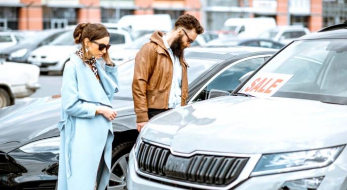Americans Rush To Buy Cars Ahead Of Tariff Price Hikes, Fed Beige Book Shows