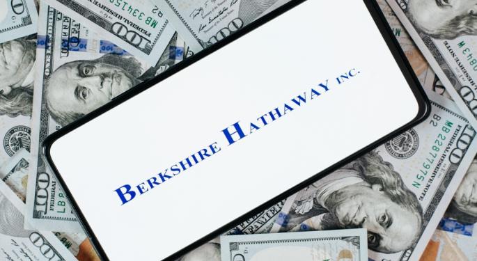 Warren Buffett Bet In 1986, Made This 95-Year Old Investor A $350 Million Pile Of Cash CORRECTED