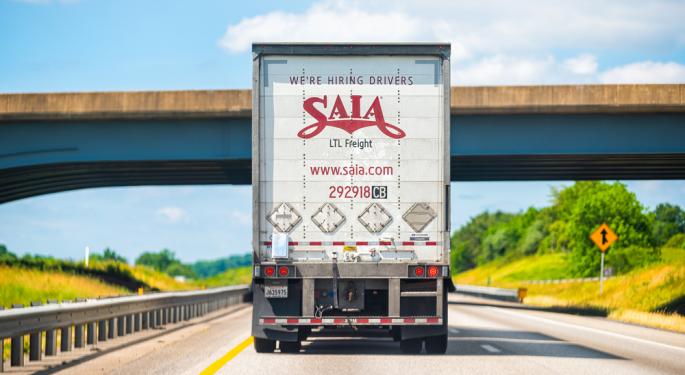 Saia's Q1 'Shocked Even The Bears': Analyst Slashes Price Target, Compares Fundamentals With Peers