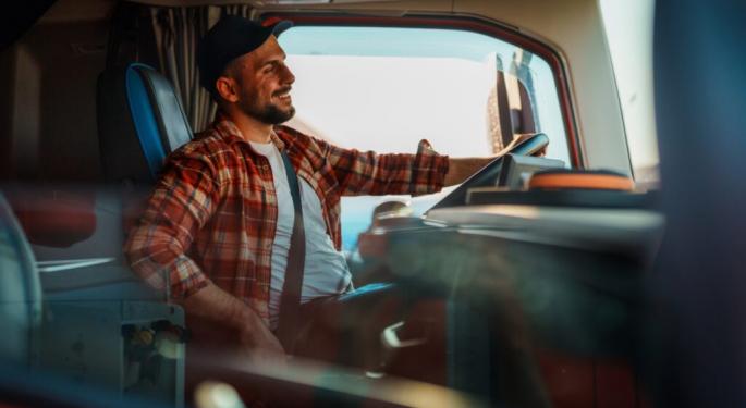 Trump Orders English-Only Rule For Truck Drivers: 'This Is Common Sense,' Says White House, With Enforcement And Penalties Set Within 60 Days