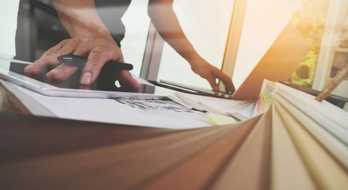 Fluor Q1 Beats EPS Estimates, Reaffirms Strong 2025 Outlook