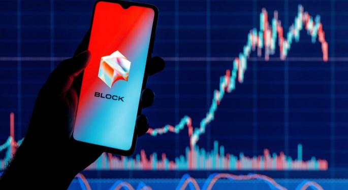 Block Shares Crash On Cash App Miss: Analyst Says 'Not An Investable Story'