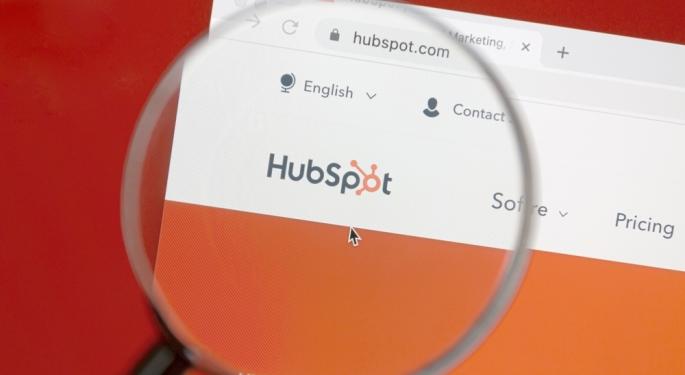 HubSpot Beats Estimates, Raises Guidance, Shares Sink: The Details