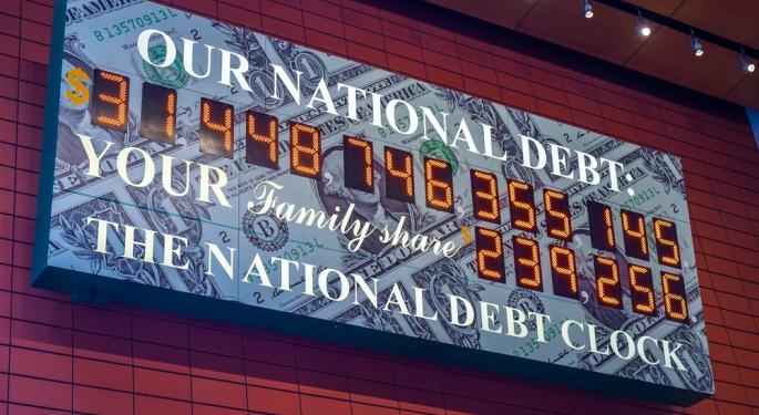 Bill Ackman Slams Subsidies For Contributing To $37 Trillion National Debt, Hails Trump's Drug Price Order