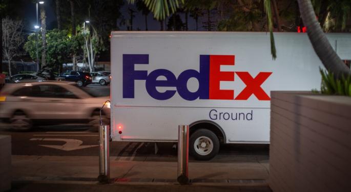 FedEx Risks Mount As Tariff Pressure Remains: Analyst Warns Of Increased Reporting Complexity