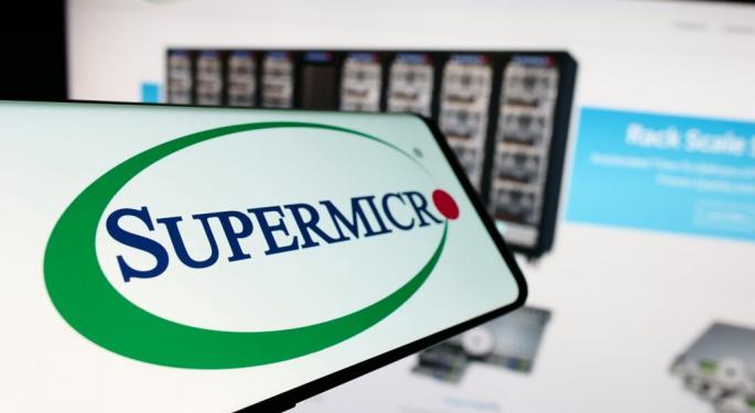 SMCI Stock In 'Sweet Spot,' Says Raymond James — Sets $41 Price Target As AI Revenue Hits 70%