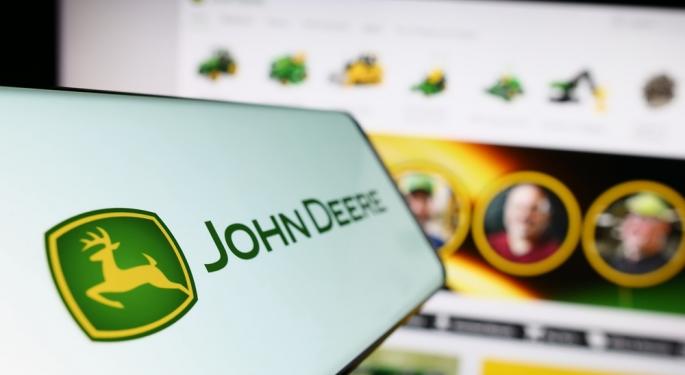 How To Earn $500 A Month From Deere Stock Ahead Of Q2 Earnings