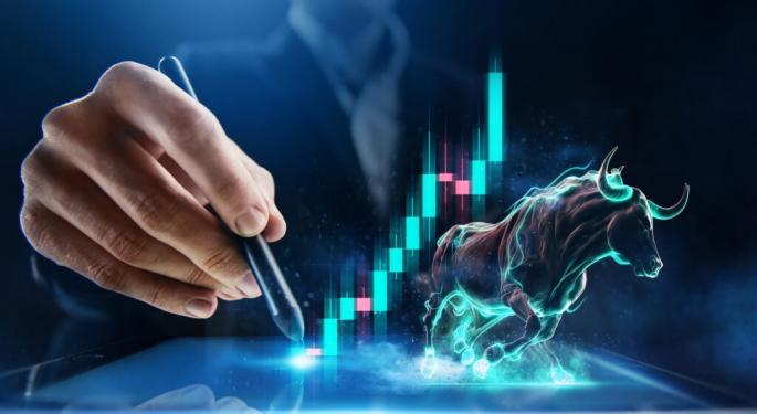 Fundstrat's Tom Lee Says Economists Predicting A Recession With Certainty Are 'Dead Wrong': 'In My 30 Years, I've Never Seen...'