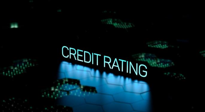 Dalio Sees Danger, Tom Lee Sees Dip-Buy: Who's Right About The US Credit Downgrade?
