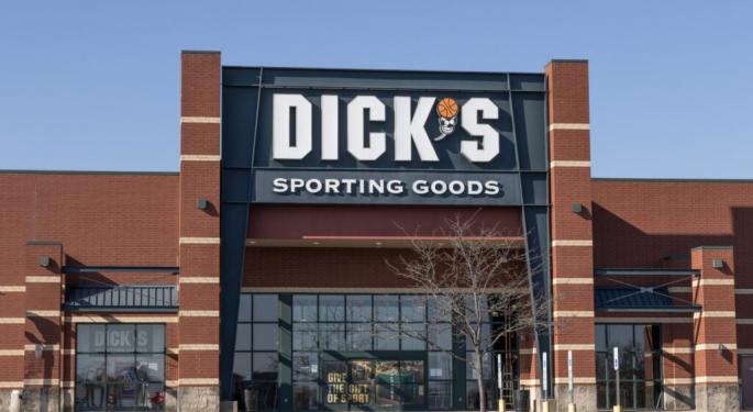 Dick's Sporting Goods Q1 Preview: All Eyes On Foot Locker Deal, Tariff Impact