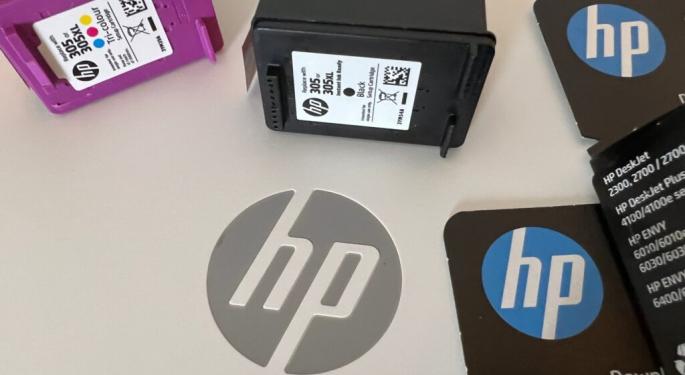 HP Posts Downbeat Earnings, Joins SentinelOne, Best Buy And Other Big Stocks Moving Lower In Thursday's Pre-Market Session