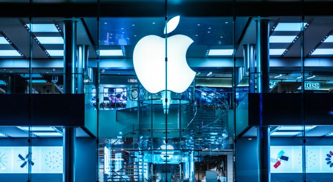 Apple Stock Too Pricey? Analyst Warns Of Rising Competition, Tariff Risks, Favors 2 Tech Giants