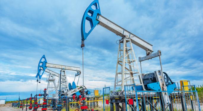 Crude Oil Moves Higher; Ciena Posts Downbeat Earnings